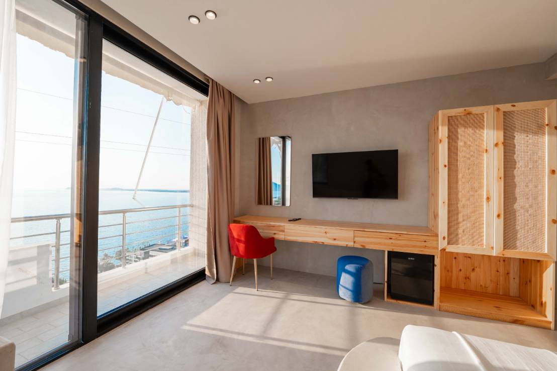 hotel triple